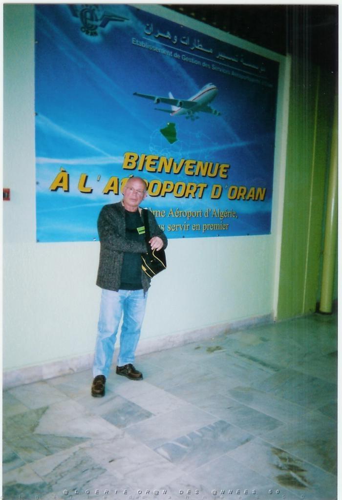 VOYAGE DU 22 29 04 2006 000 aeroport es senia la bienvenue.jpg